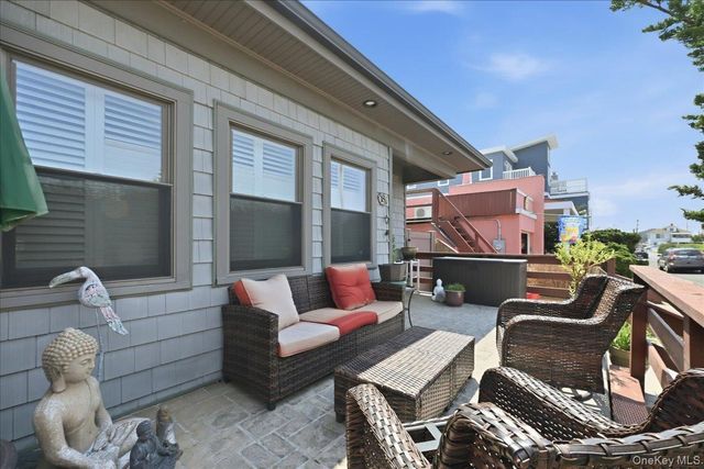 18 Clark Street, Long Beach, NY 11561