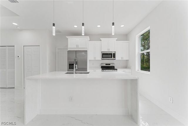 3111 40th ST W, Lehigh Acres, FL 33971