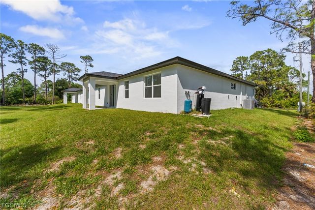 3111 40th ST W, Lehigh Acres, FL 33971