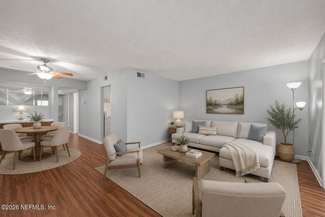 4306 PLAZA GATE Lane S 201, Jacksonville, FL 32217
