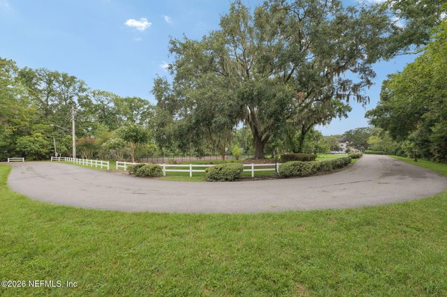 4306 PLAZA GATE Lane S 201, Jacksonville, FL 32217