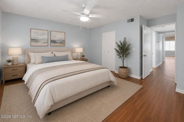4306 PLAZA GATE Lane S 201, Jacksonville, FL 32217