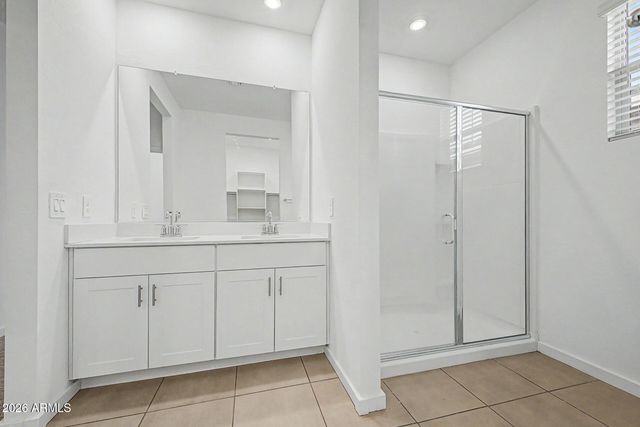 16036 W DESERT HOLLOW Drive, Surprise, AZ 85387