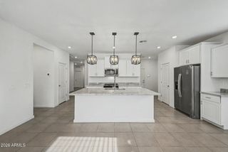 16036 W DESERT HOLLOW Drive, Surprise, AZ 85387
