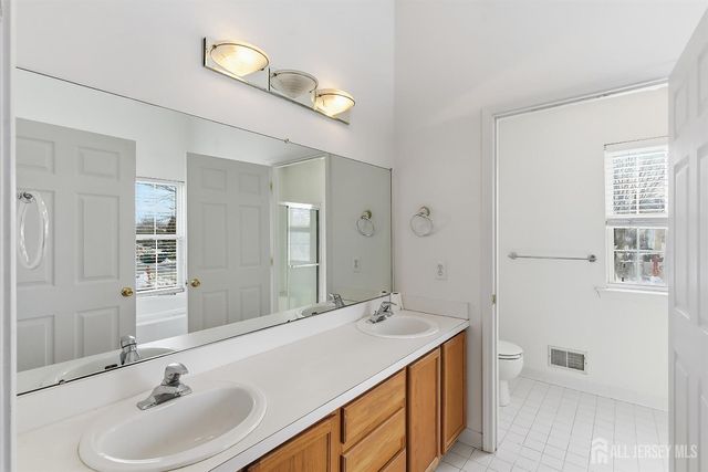 11 Fiddlers Elbow Court, Howell, NJ 07731