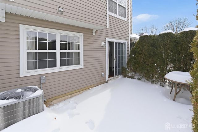 11 Fiddlers Elbow Court, Howell, NJ 07731