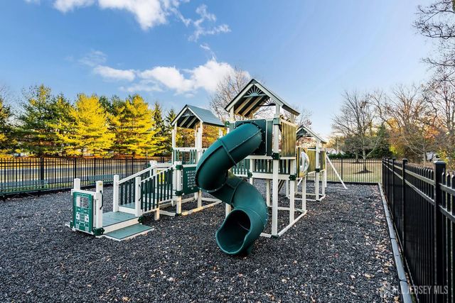 11 Fiddlers Elbow Court, Howell, NJ 07731