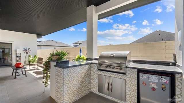 2701 E Versace Drive, Edinburg, TX 78542