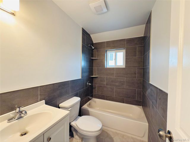 3167 Ampere Avenue A, Bronx, NY 10465