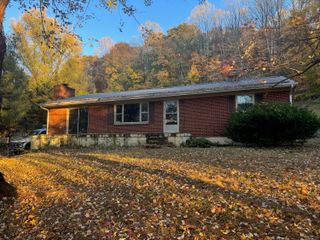 5866 Mountain Pass RD, Troutville, VA 24175