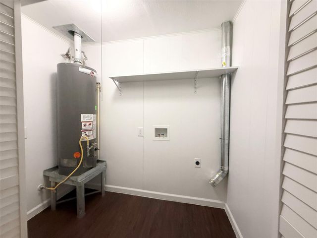 913 Wimberly Street, Angleton, TX 77515