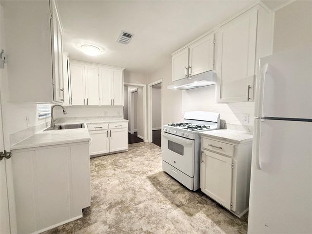 913 Wimberly Street, Angleton, TX 77515