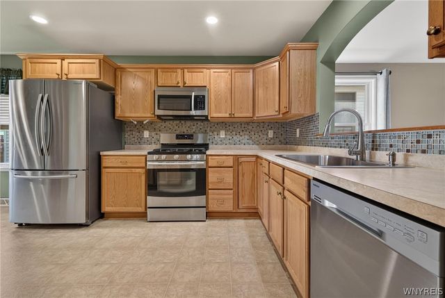 14 Allie Lane, Hamburg, NY 14075