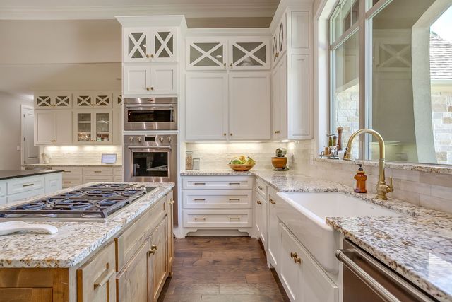 154 Creek Meadow Court, Lipan, TX 76462