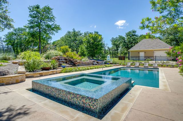 154 Creek Meadow Court, Lipan, TX 76462