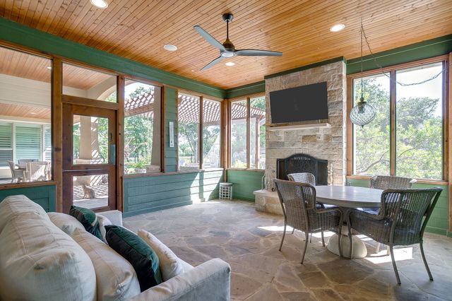 154 Creek Meadow Court, Lipan, TX 76462