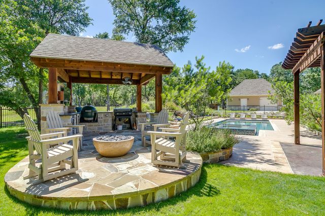 154 Creek Meadow Court, Lipan, TX 76462