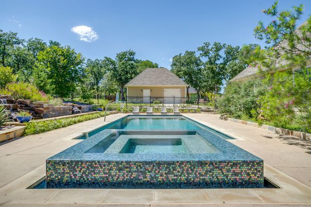 154 Creek Meadow Court, Lipan, TX 76462