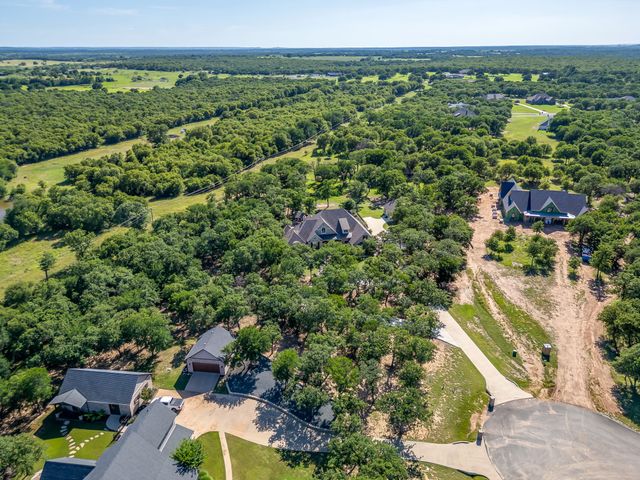 154 Creek Meadow Court, Lipan, TX 76462