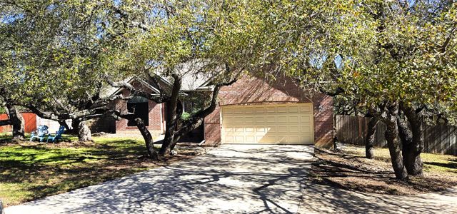 423 E Vista RDG, San Antonio, TX 78260