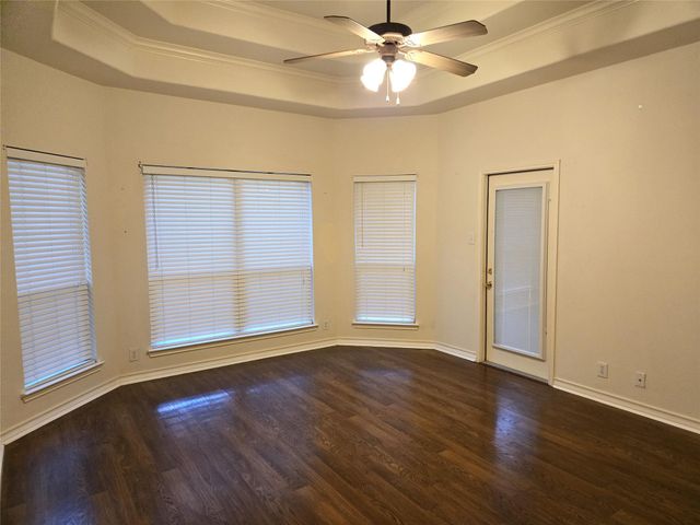 423 E Vista RDG, San Antonio, TX 78260