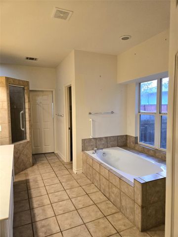 423 E Vista RDG, San Antonio, TX 78260