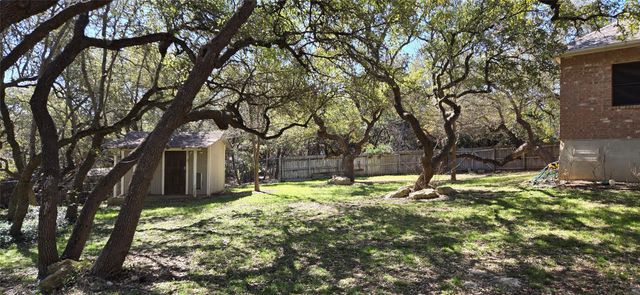 423 E Vista RDG, San Antonio, TX 78260