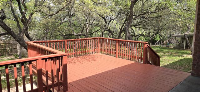 423 E Vista RDG, San Antonio, TX 78260