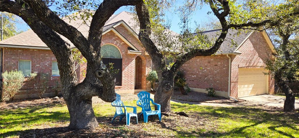 423 E Vista RDG, San Antonio, TX 78260