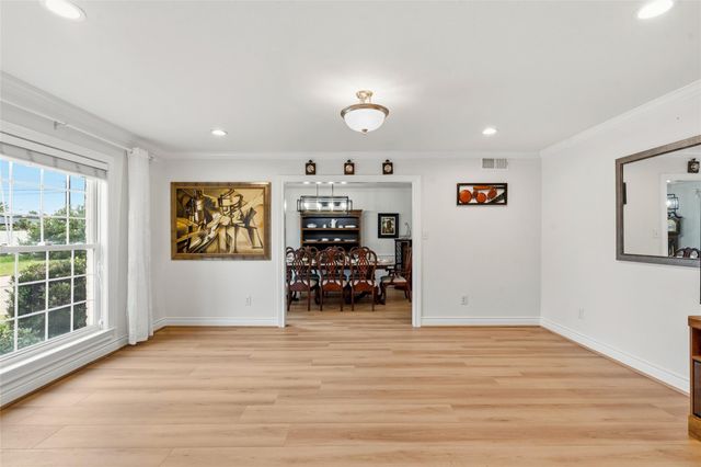 36 S Shore Drive, Galveston, TX 77551
