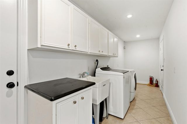 36 S Shore Drive, Galveston, TX 77551