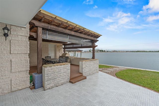 36 S Shore Drive, Galveston, TX 77551
