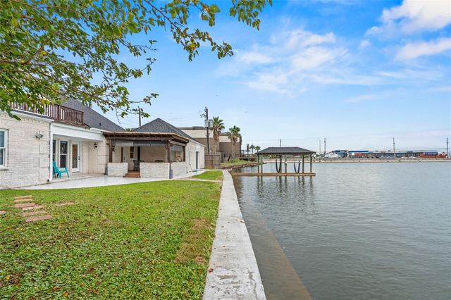 36 S Shore Drive, Galveston, TX 77551