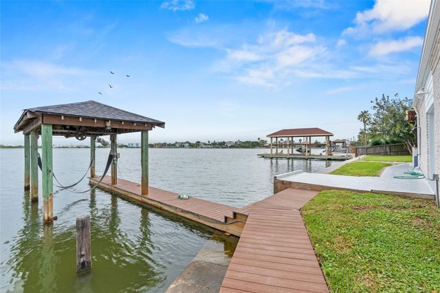 36 S Shore Drive, Galveston, TX 77551