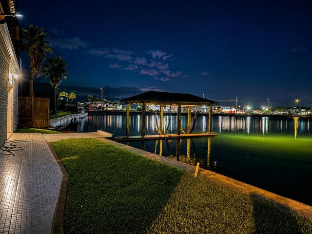 36 S Shore Drive, Galveston, TX 77551