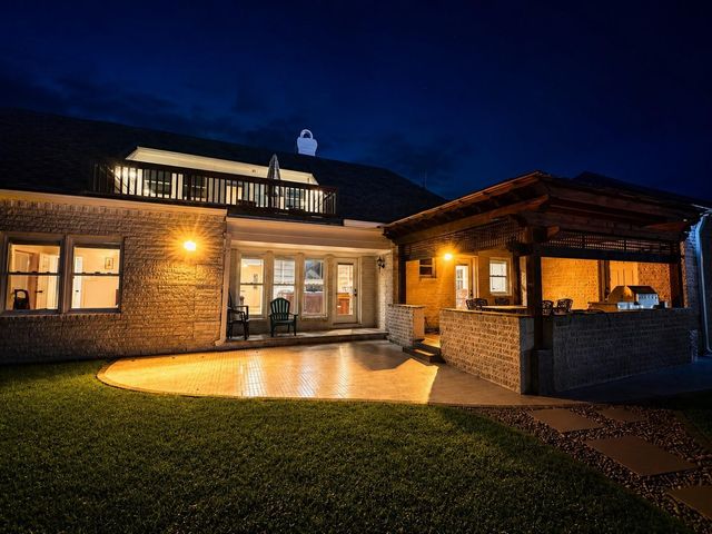 36 S Shore Drive, Galveston, TX 77551