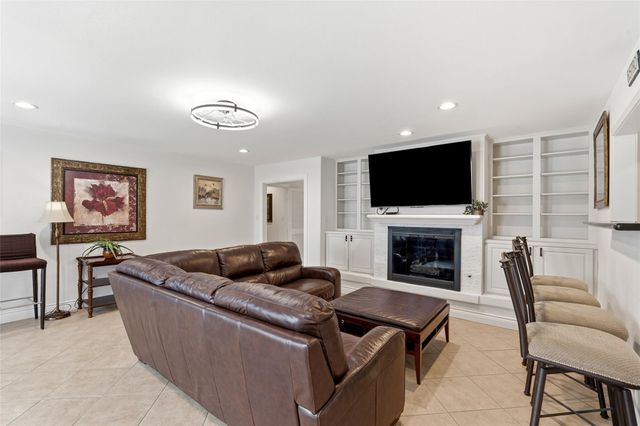 36 S Shore Drive, Galveston, TX 77551