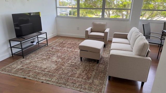 11930 N Bayshore Drive 302, North Miami, FL 33181