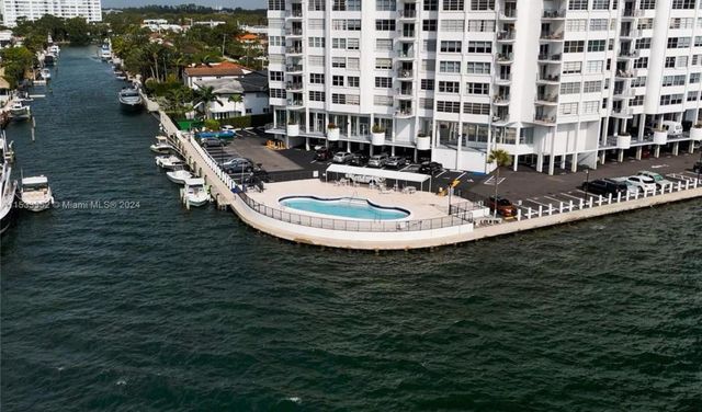 11930 N Bayshore Drive 302, North Miami, FL 33181