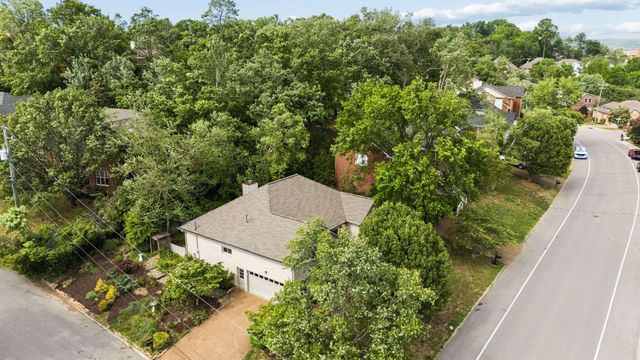 1400 Calloway Ct, Nashville, TN 37221