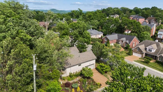 1400 Calloway Ct, Nashville, TN 37221