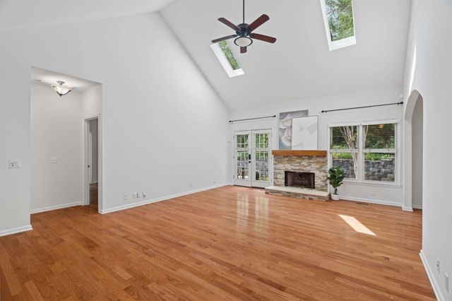 1400 Calloway Ct, Nashville, TN 37221