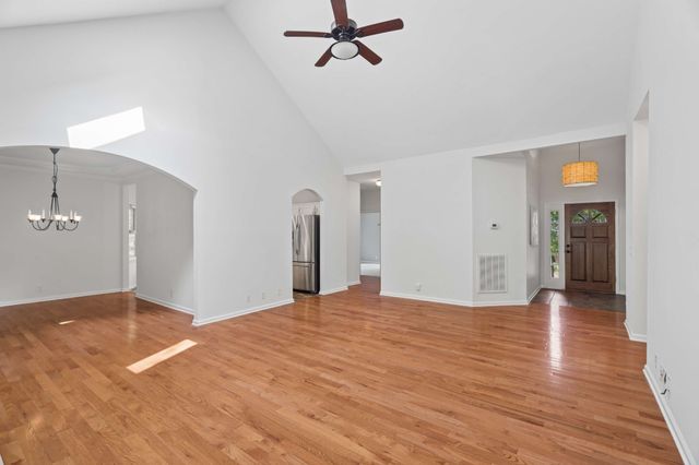 1400 Calloway Ct, Nashville, TN 37221