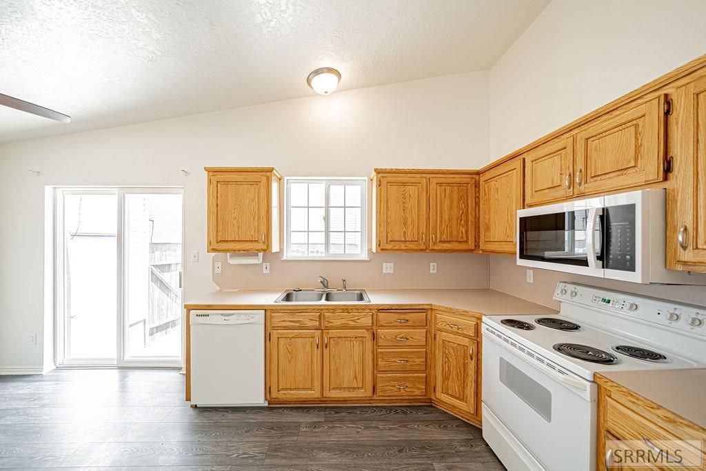 Image 6 of property listing at 730 Clarence Drive, Idaho Falls, ID 83402