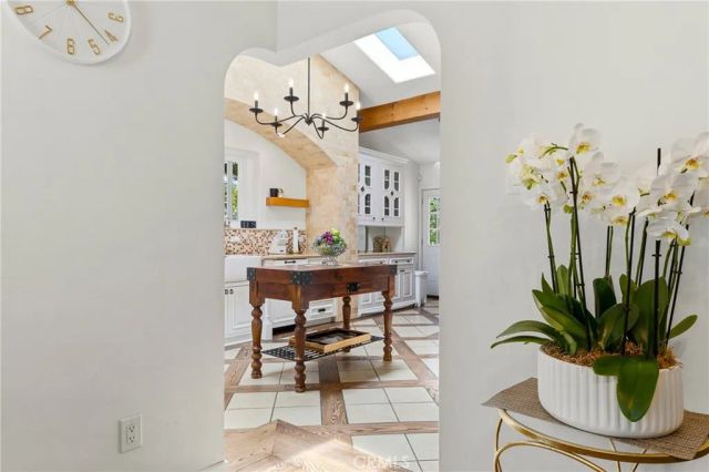 1102 Olmsted Drive, Glendale, CA 91202