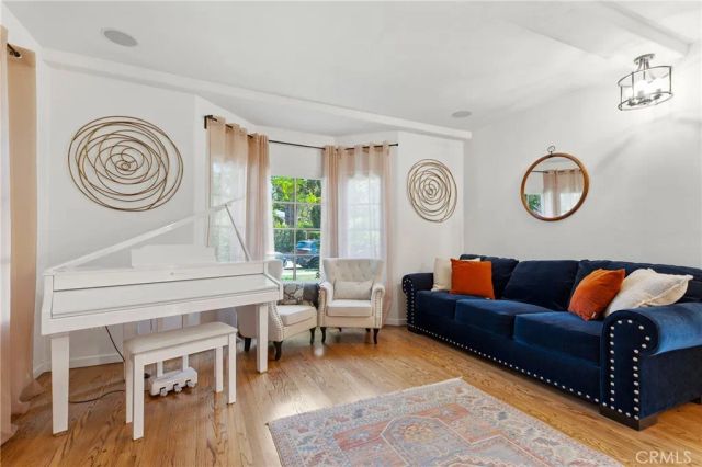 1102 Olmsted Drive, Glendale, CA 91202