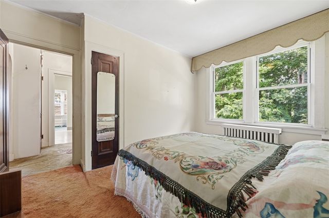 2406 Pioneer Avenue, Brookline, PA 15226