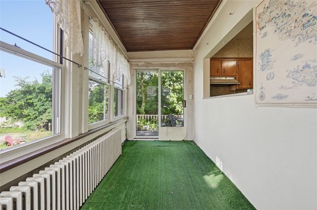 2406 Pioneer Avenue, Brookline, PA 15226