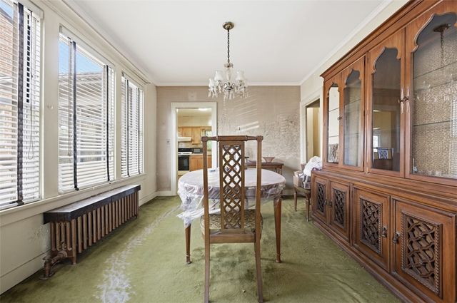 2406 Pioneer Avenue, Brookline, PA 15226