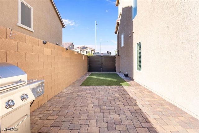 5255 Kennedy Hill Avenue, Las Vegas, NV 89139